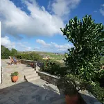 Casa Marvina * 흐리시 악티